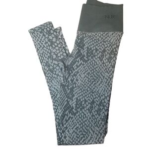 NUX Evergreen Snake Charmer Legging Sz Small
